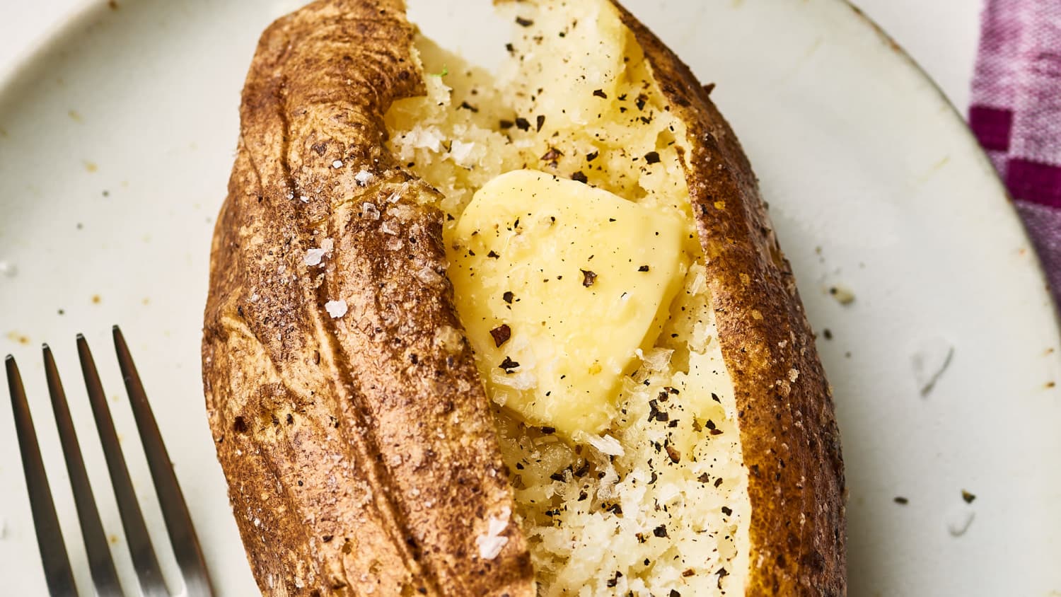 How To Bake a Potato in the Microwave-image
