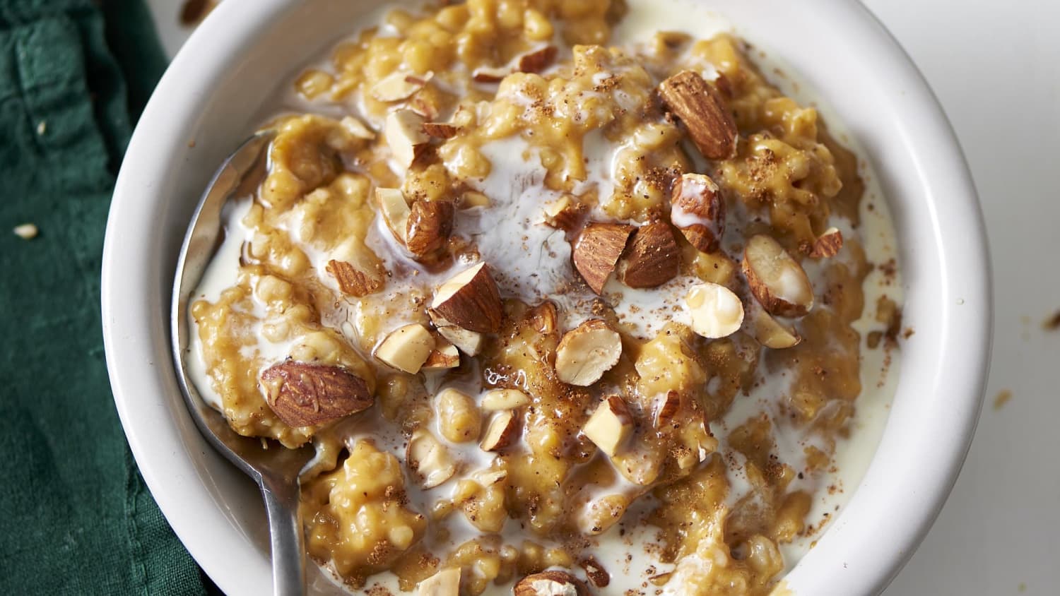 Slow Cooker Creamy Pumpkin Spice Oatmeal-image