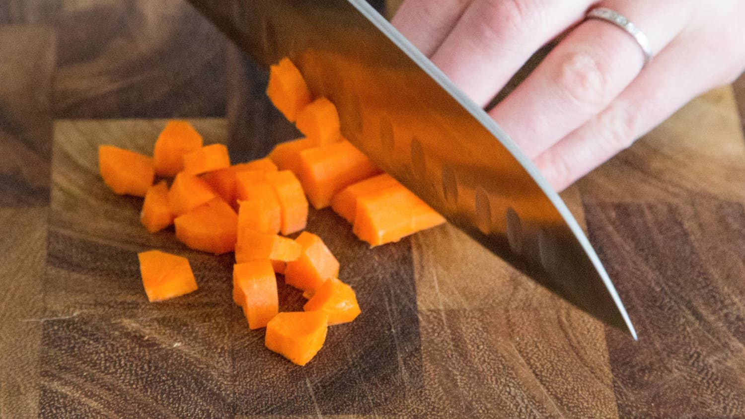 How To Cut Carrots: 4 Basic Cuts-image