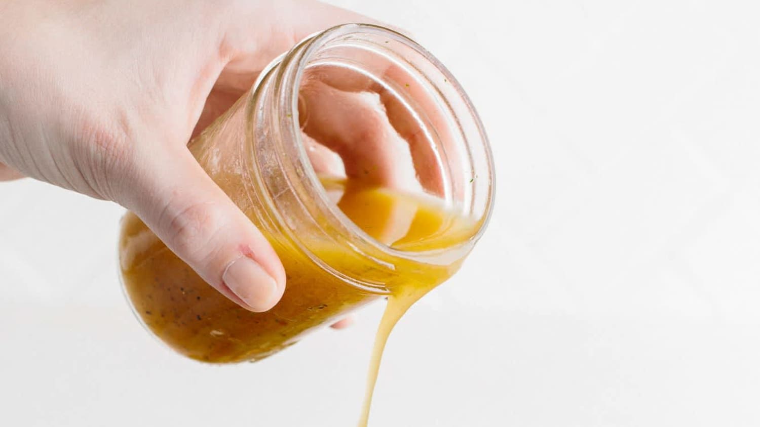 How To Make a Basic Vinaigrette-image