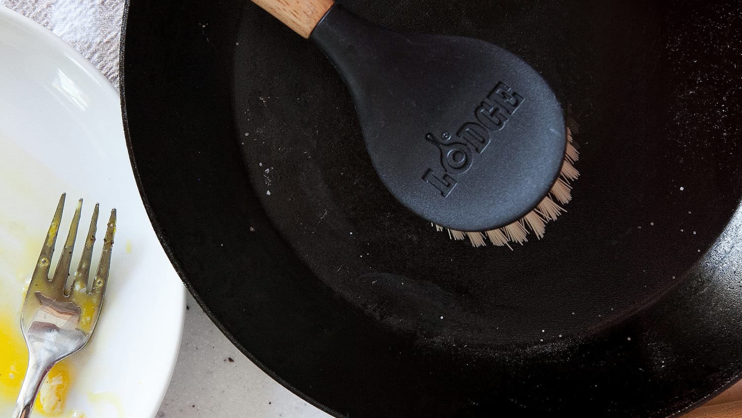 How To Clean a Carbon Steel Pan-image