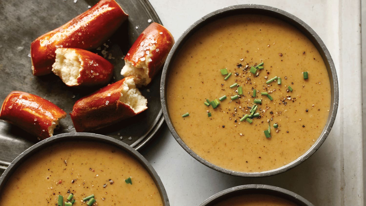 Beer Cheese Soup (Bierkäsesuppe)-image