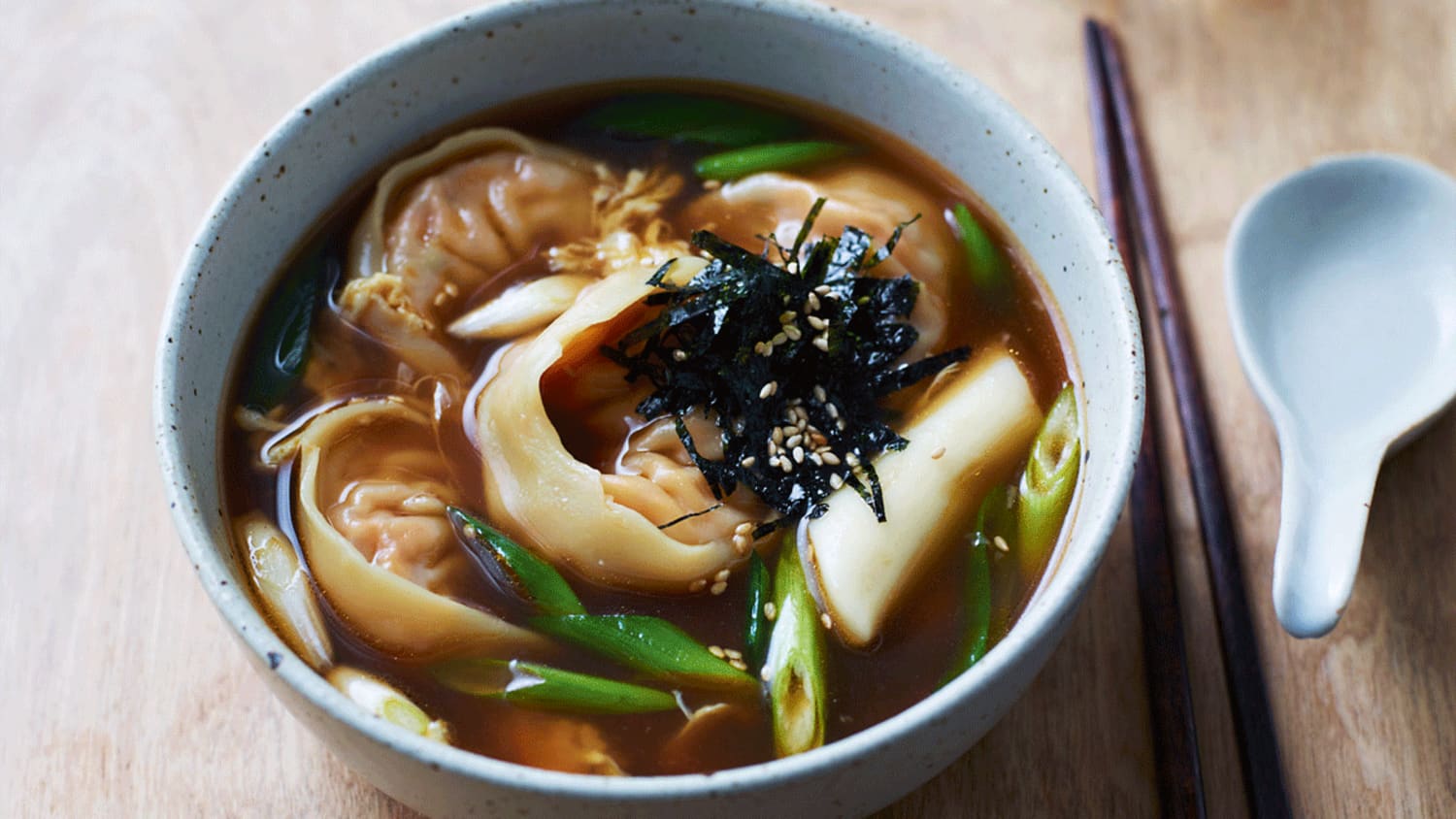 Chicken Dumpling Soup (ddeok mandu guk)-image