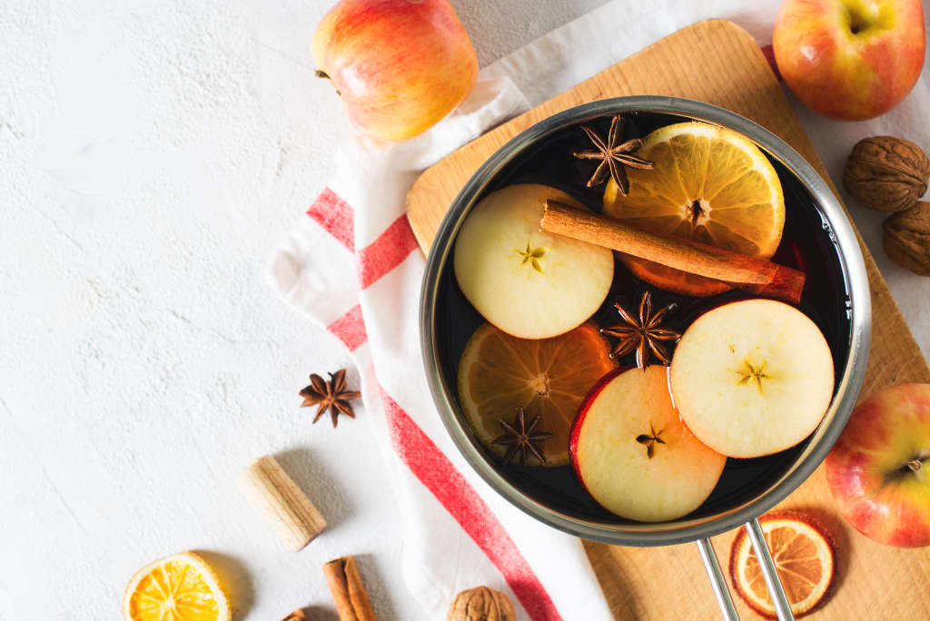 7 Simmer Pot Recipes to Make Your Home Smell Like Fall ...
