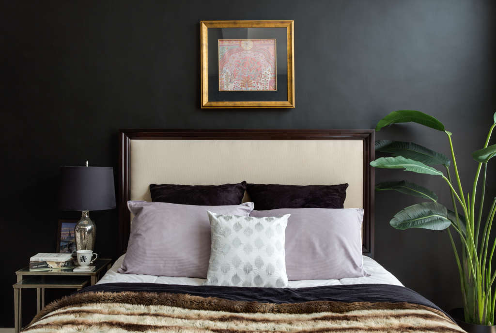 Design Tips for Painting Dark Walls in Small Rooms ...