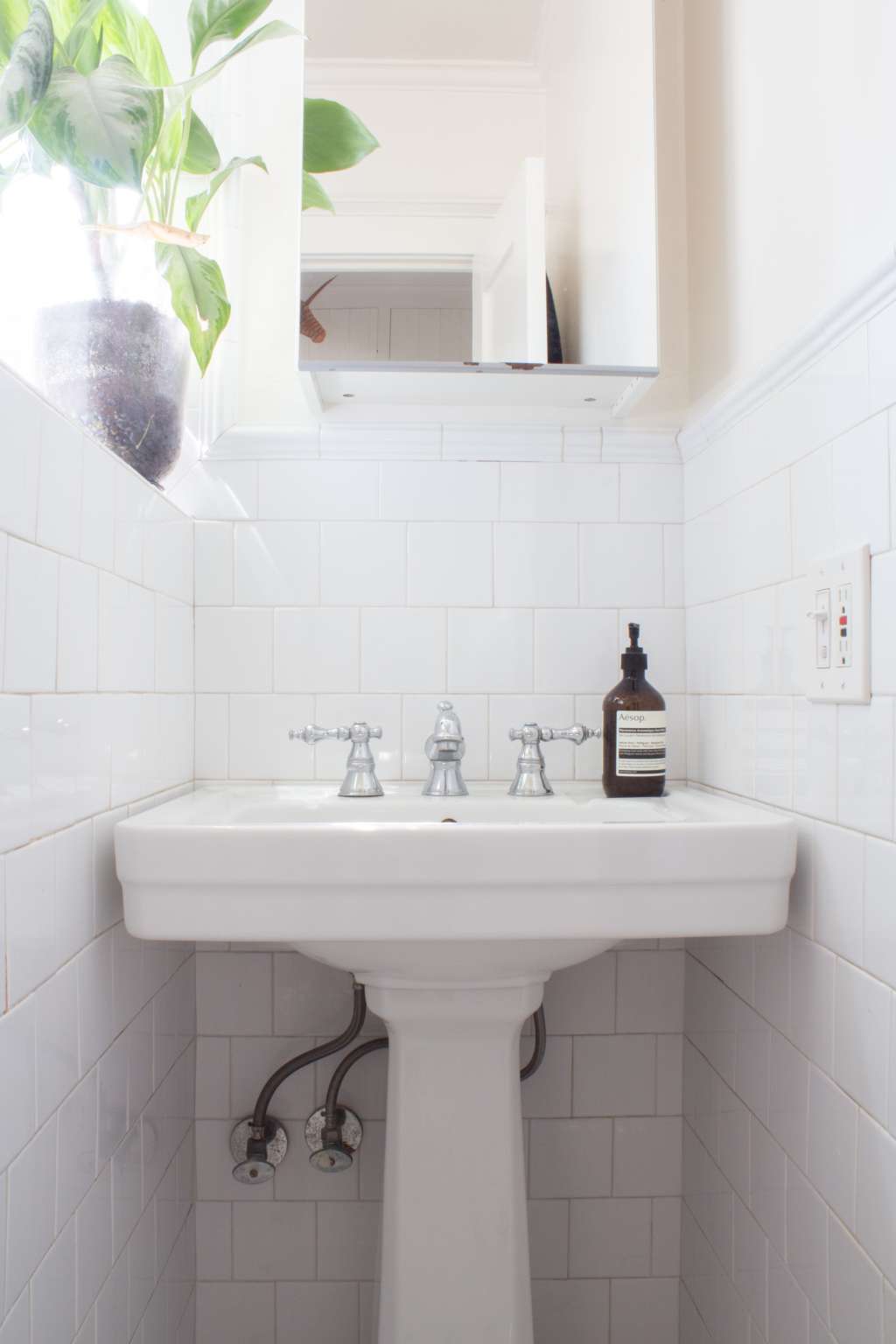 Inexpensive Organizers Everyone With A Small Bathroom