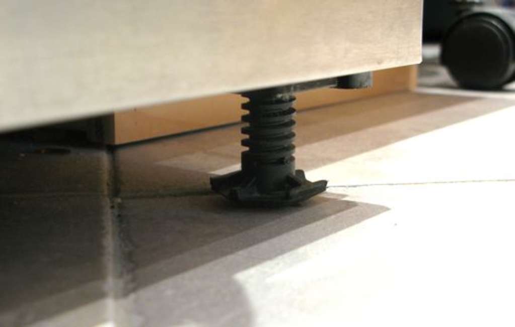 How to Level Your Stove Top So Your Pots Don't Rattle Kitchn