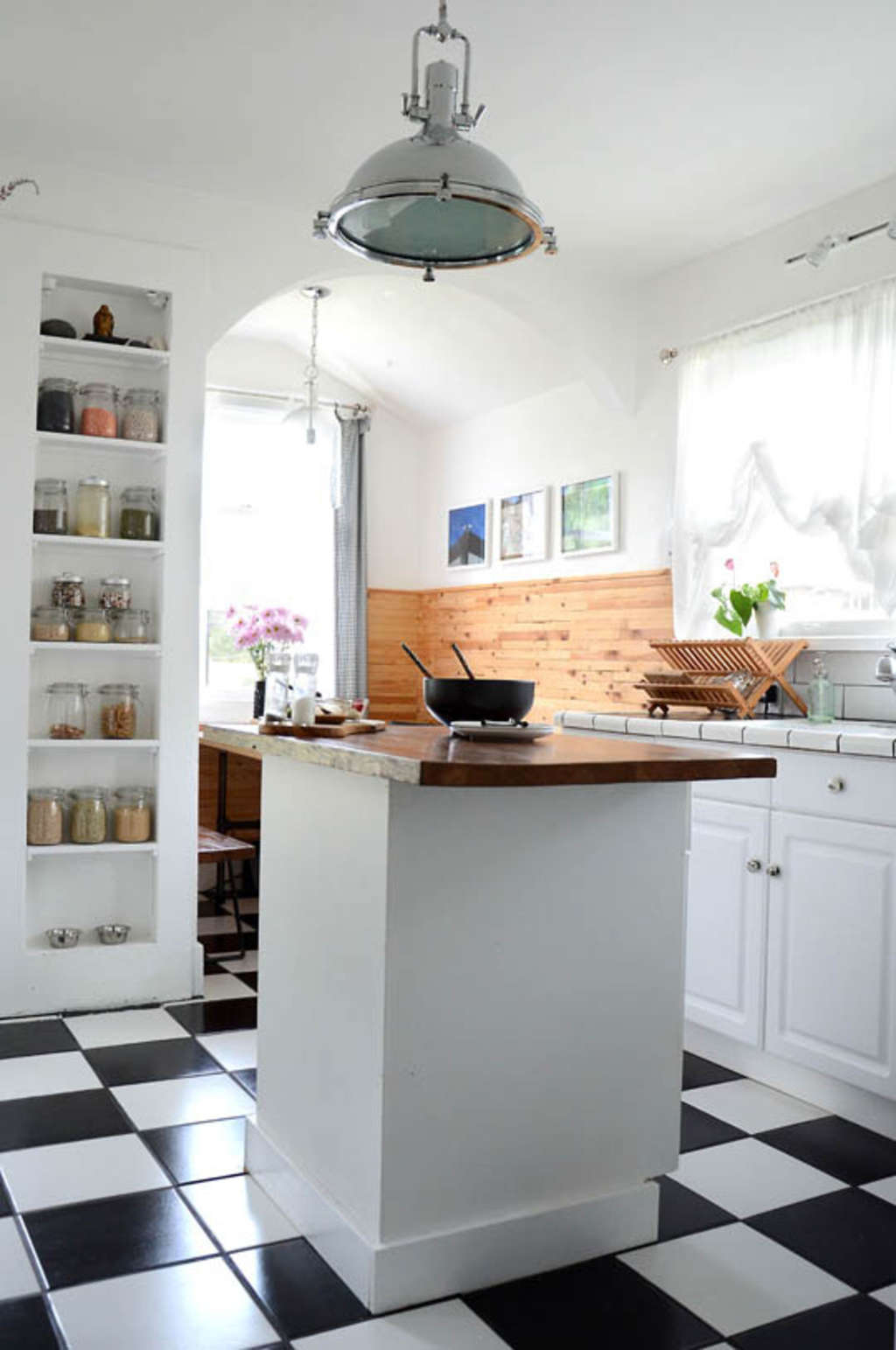 Kitchen Storage Between the Studs: 5 Examples of Smart ...