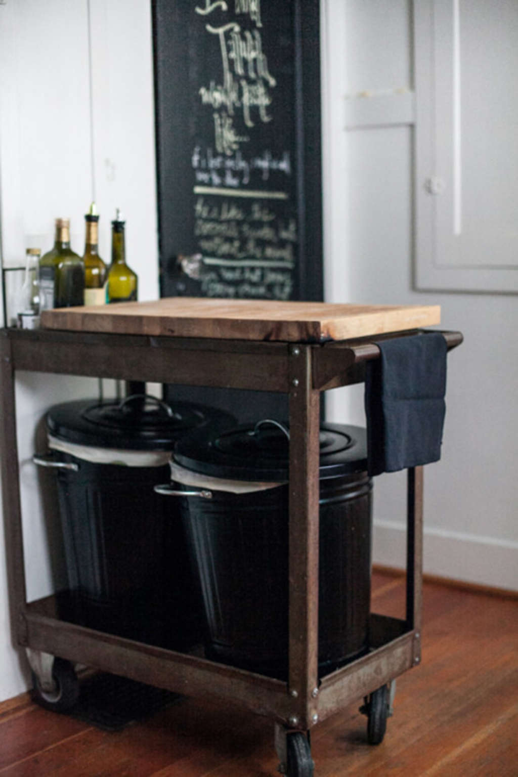 No Place to Put the Trash Can? Use the Bottom of a Kitchen Island Cart
