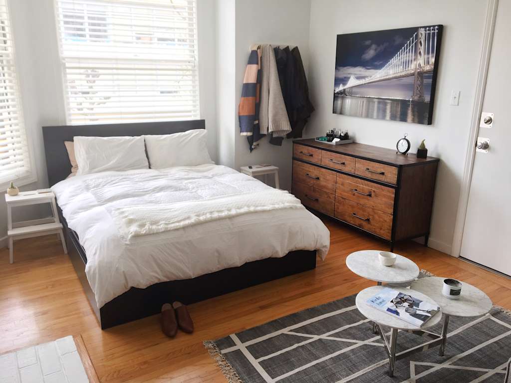 Small Shared Studio Apartment Rental Storage Ideas | Apartment Therapy