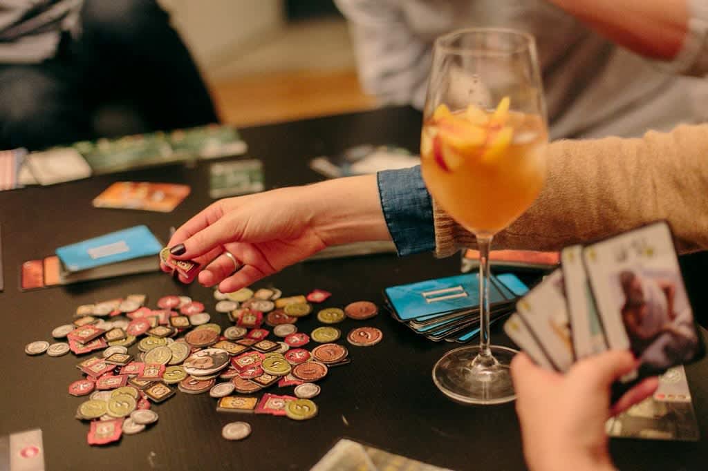 Fun Games to Play After Thanksgiving Dinner | Apartment ...