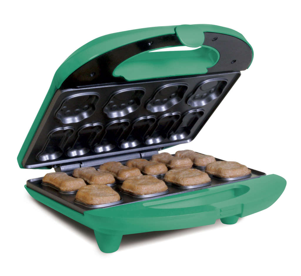 The Holstein Pet Treat Maker: Makes Homemade Dog Biscuits in 7 Minutes