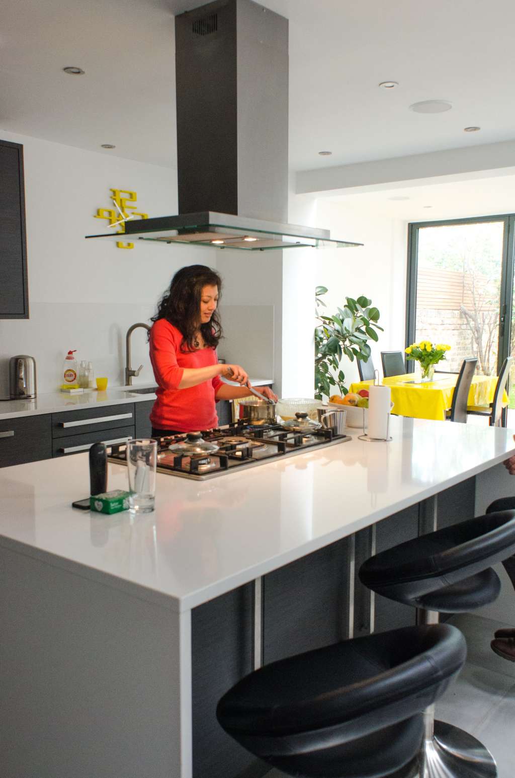 How I Cook: Mallika Basu's 10 Tips for Quicker Weeknight 