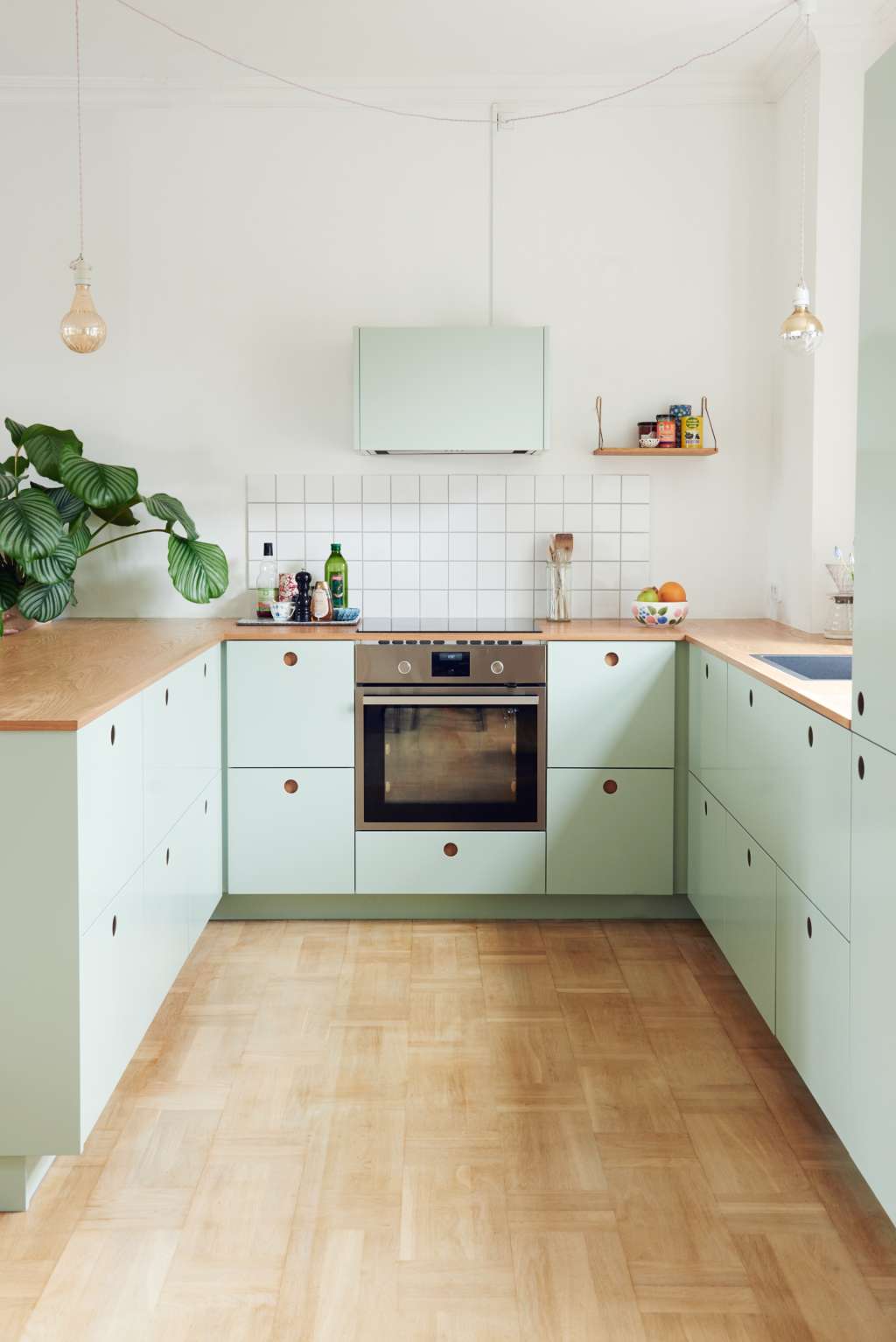 Kitchens Without Upper Cabinets: Should You Go Without ...