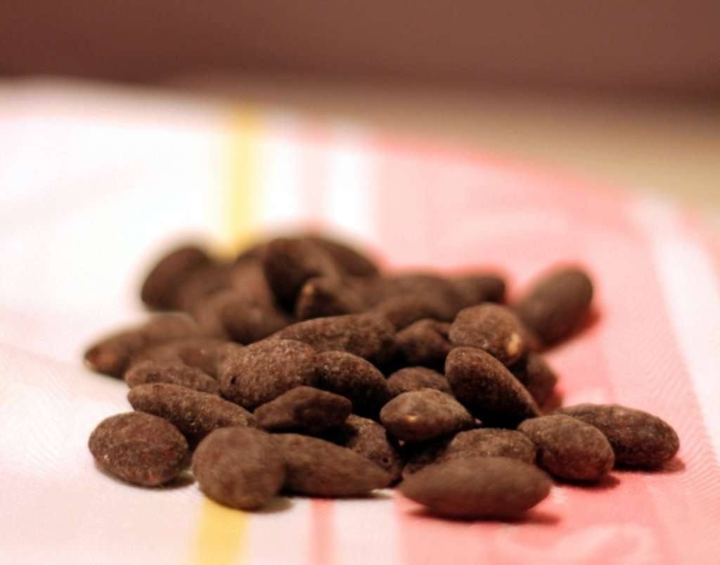 Product Review: Blue Diamond Dark Chocolate Almonds | Kitchn
