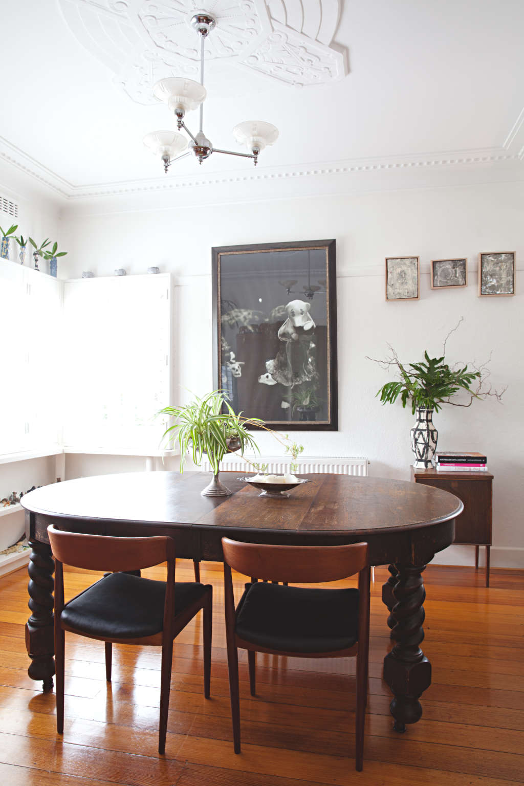 House Tour: An Art Deco, Art-Filled Australian Home ...