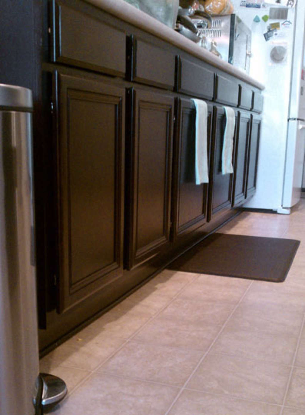 Should I Put Knobs and Pulls On My Cupboards & Drawers ...