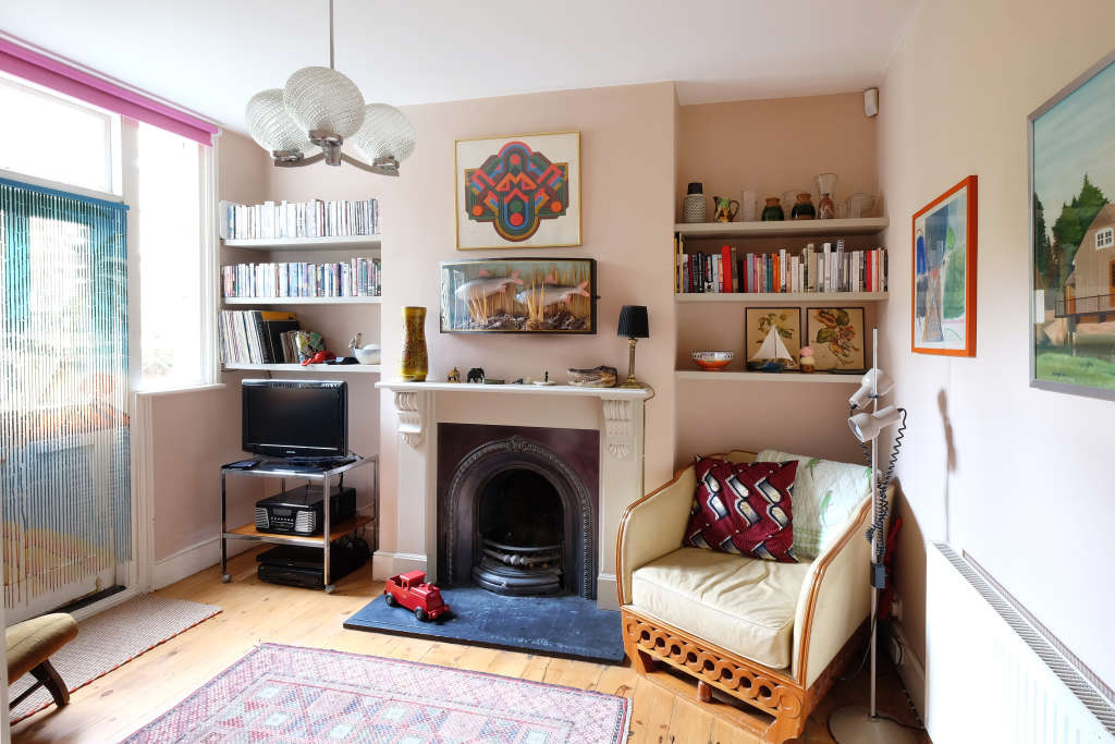 House Tour A 70s Style South East London Home Apartment Therapy