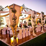 10 Beautiful Backyard Weddings That Will Make You Consider Getting