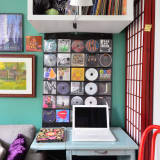House Tour: A Comfy, Colorful Mix in 330 Square Feet ...