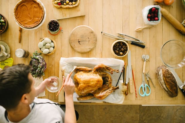 Dinner Party Questions / Dinner Questions | Skip To My Lou : Check it out for more inspiration and recipes to help you host your own dinner parties this season.