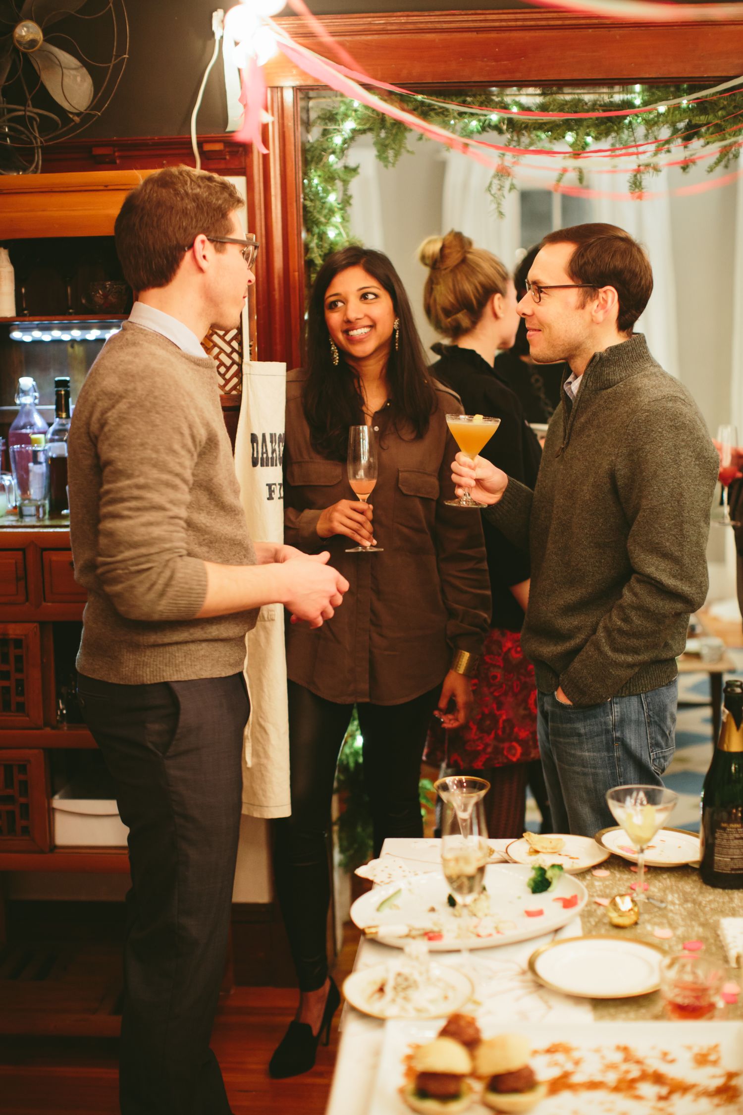 5 Rules for Hosting a Holiday Party in a Small Apartment ...