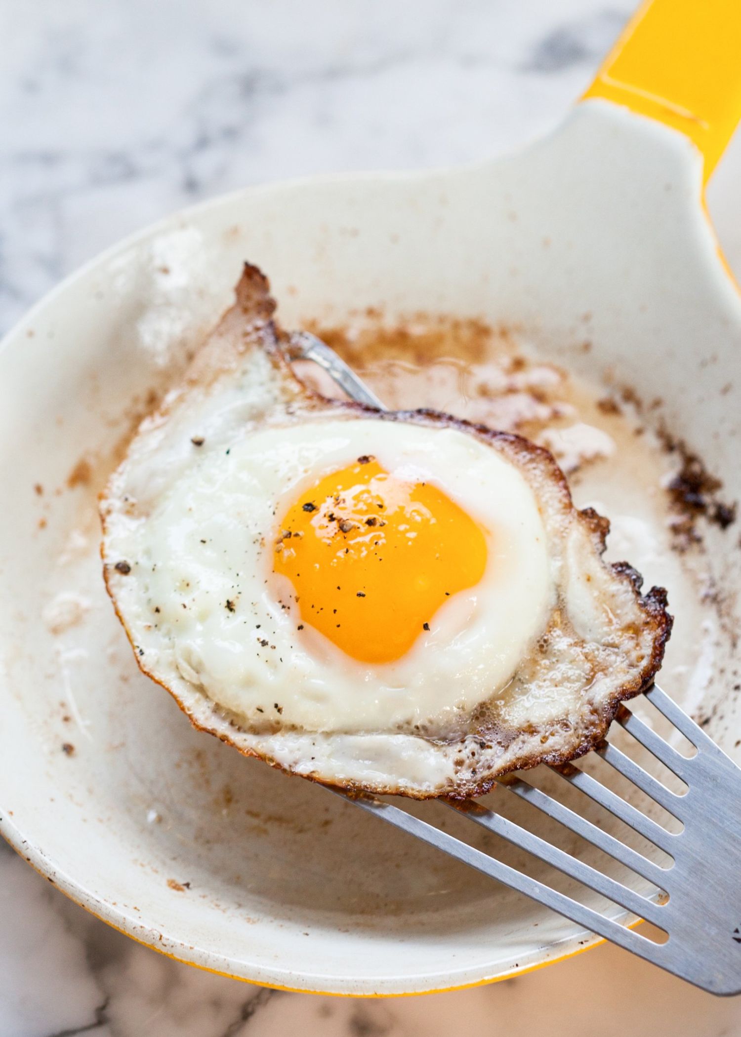 How To Make Fried Eggs Round