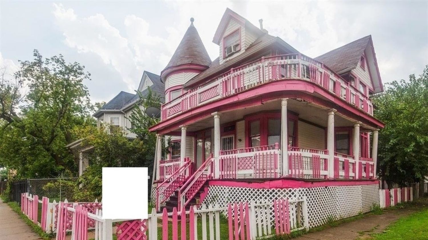 Pink Victorian Mansion Hits The Market For $290,000 | Apartment Therapy
