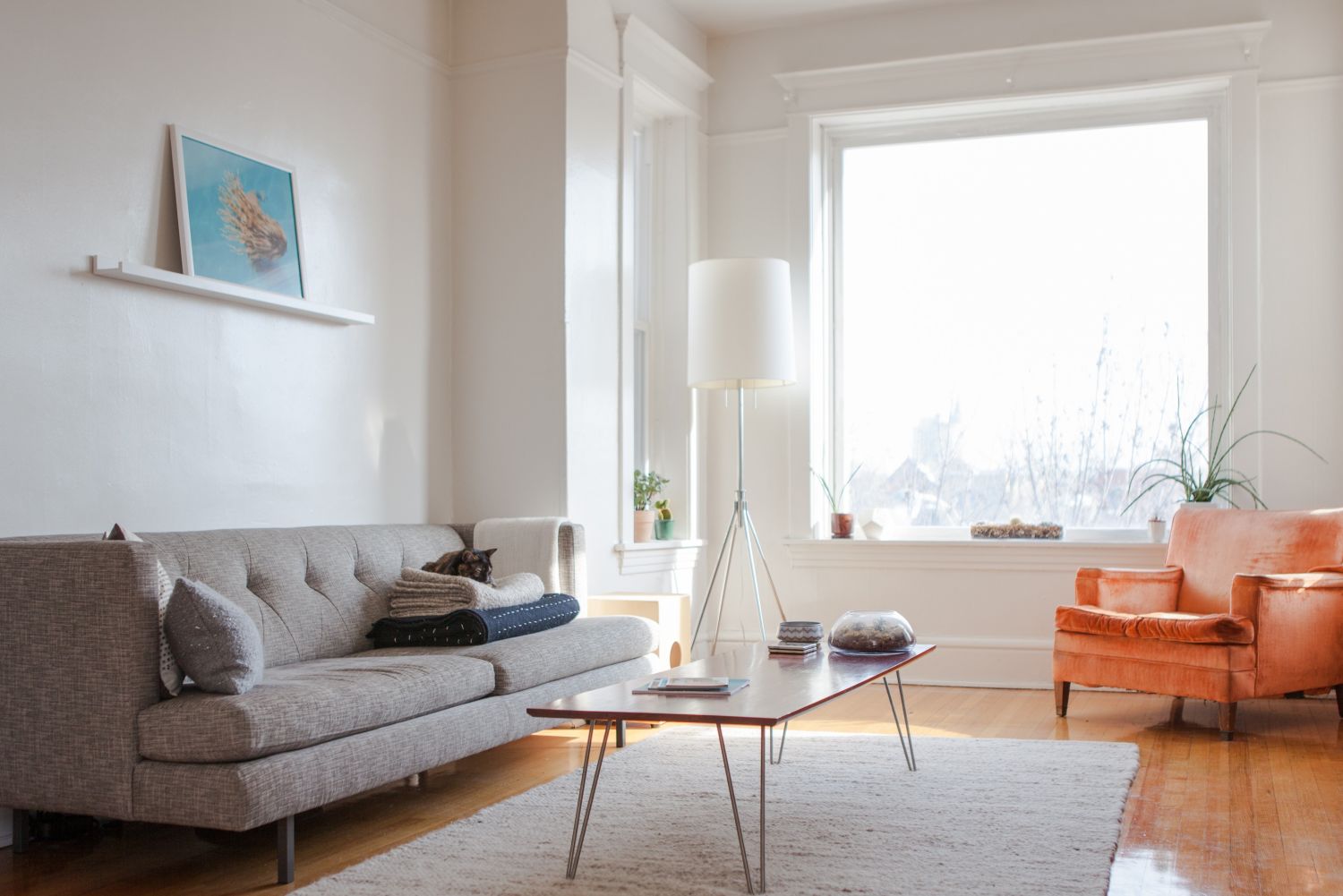 House Tour A Minimal  Small  Chicago Apartment Apartment 