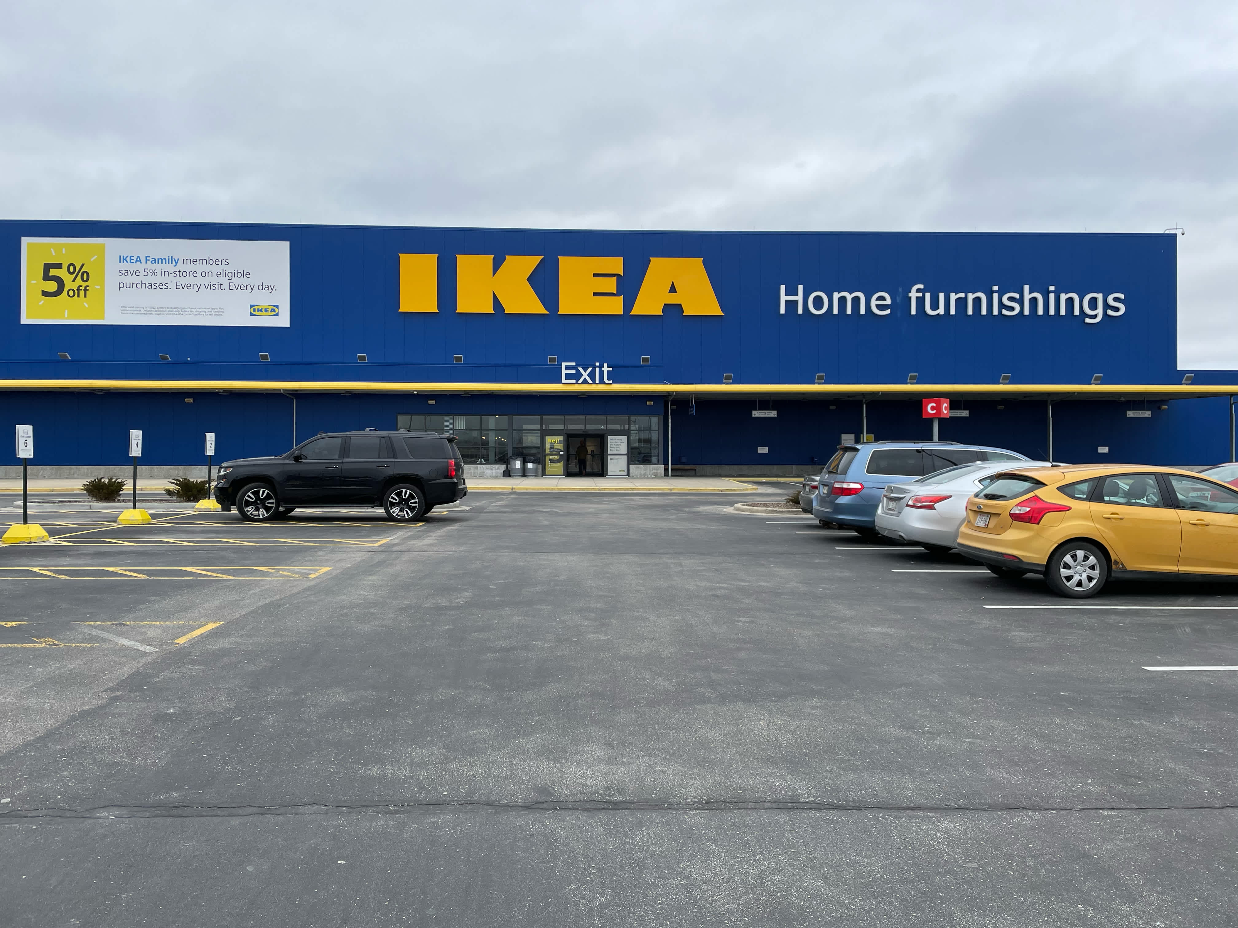 The 8 Best Solid Acacia Furniture Finds at IKEA for Under $500