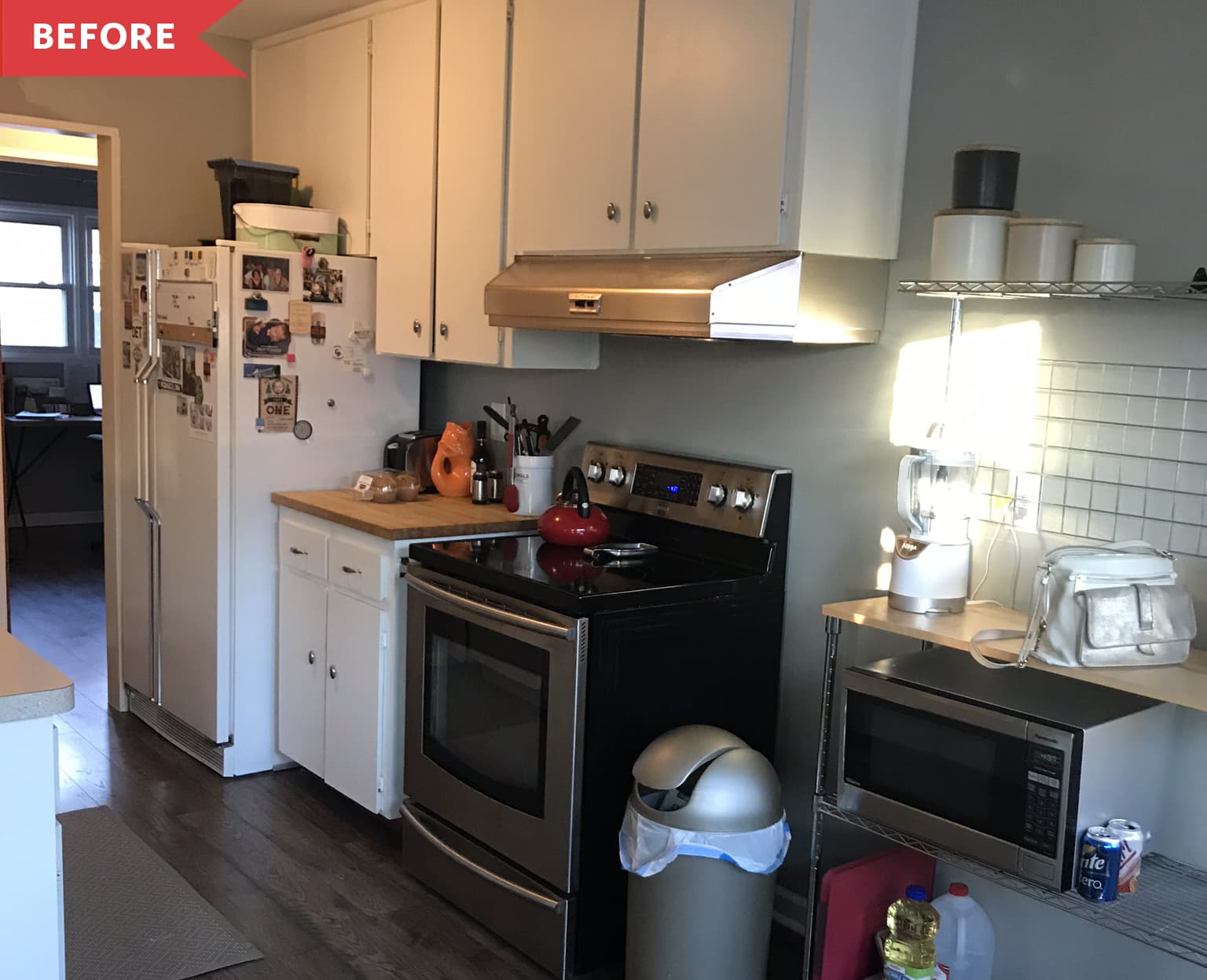A Peninsula Counter Nearly Doubled the Storage in This 1950s Kitchen