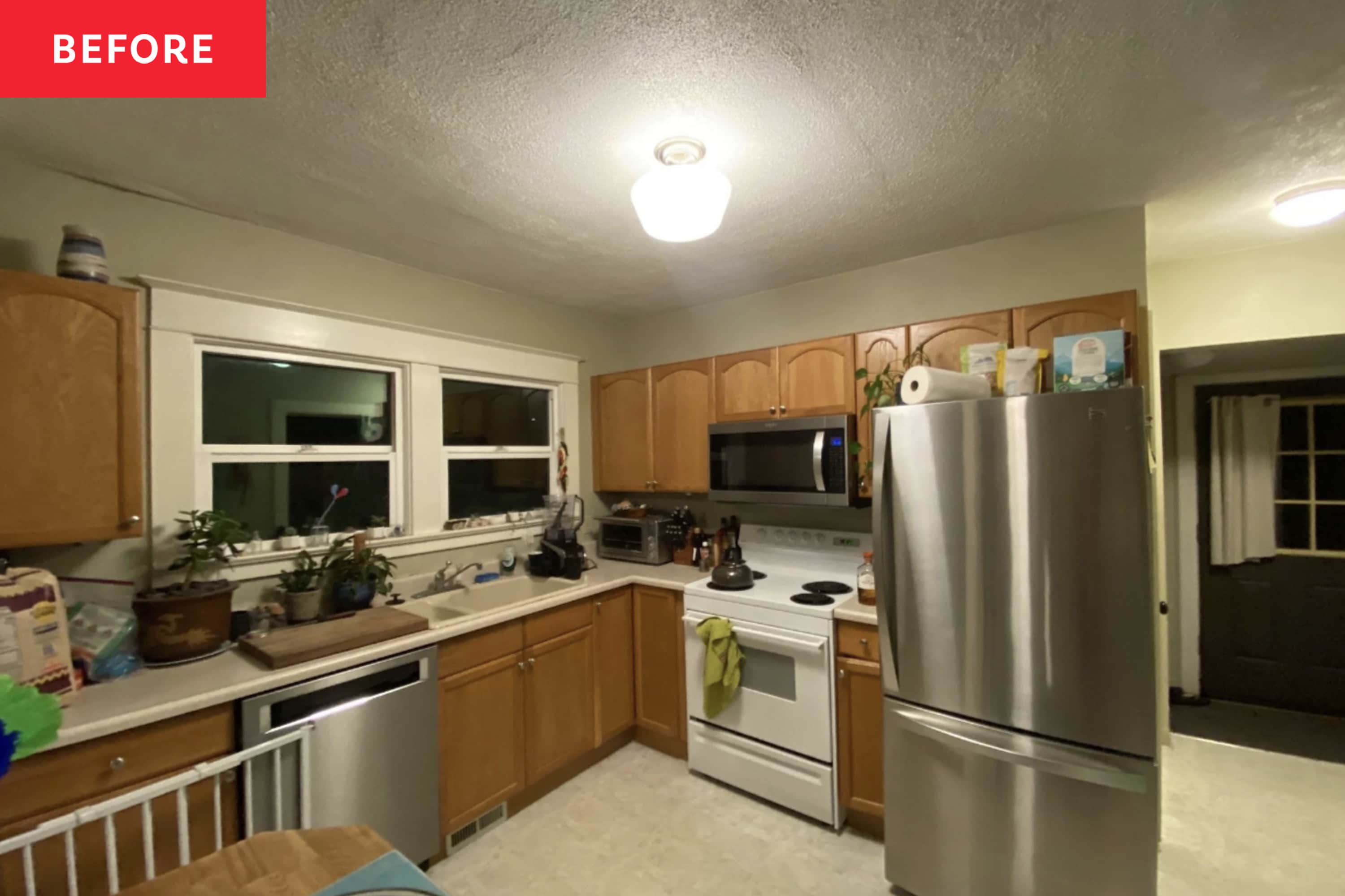 This 1910 Bungalow Kitchen Finally Has Historic Charm After a Bad ’90s Reno