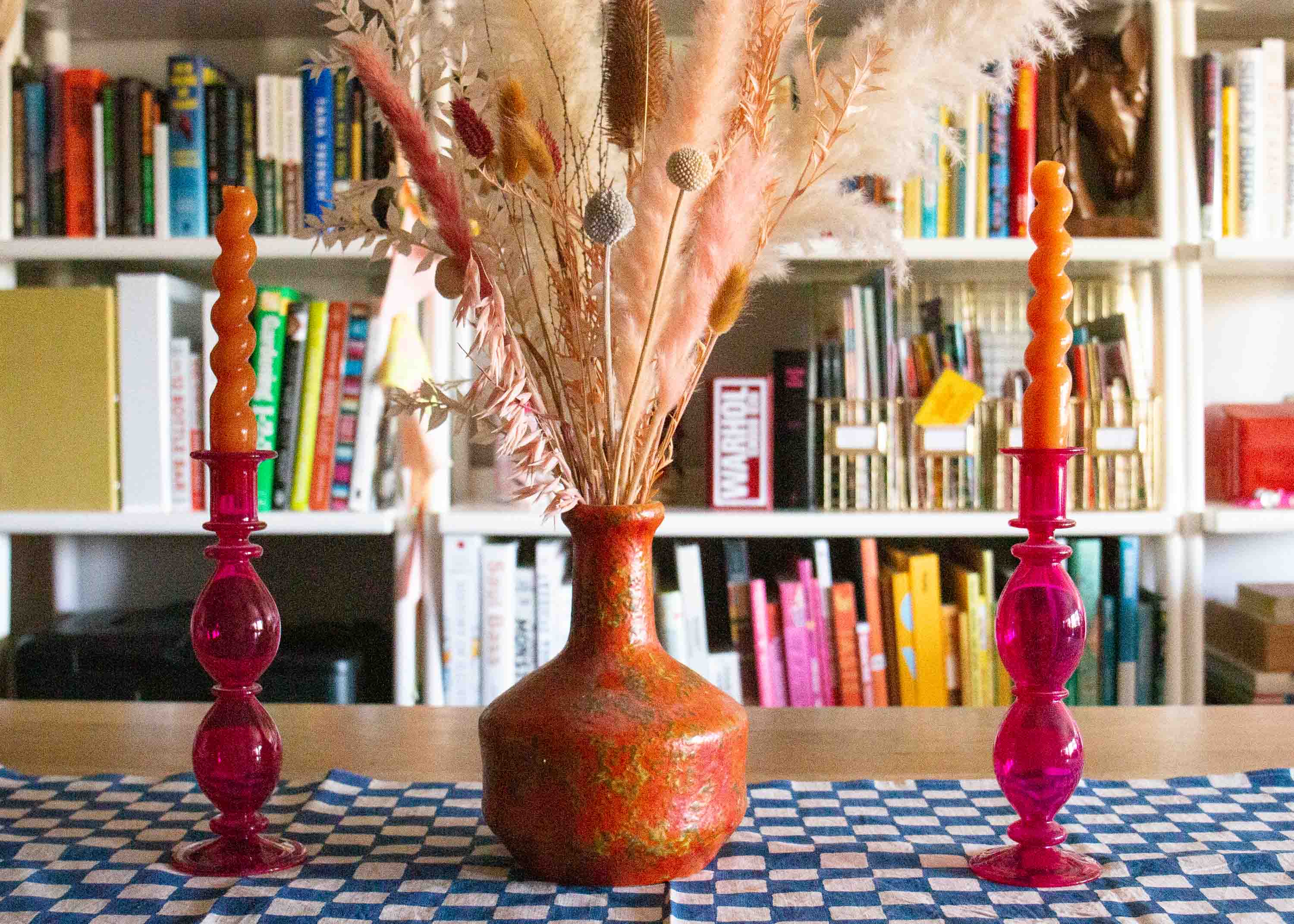 7 Clues Antique Decor Is Actually Valuable, According to Appraisers