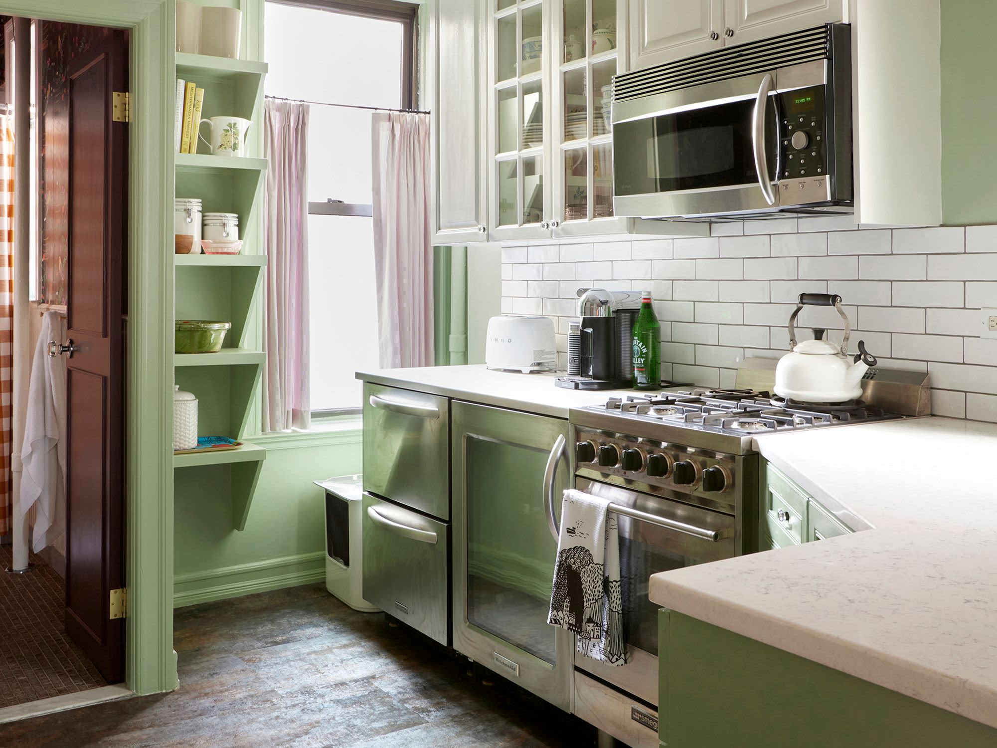 14 Essential Household Items That Make Surprisingly Good Gifts, According to Editors