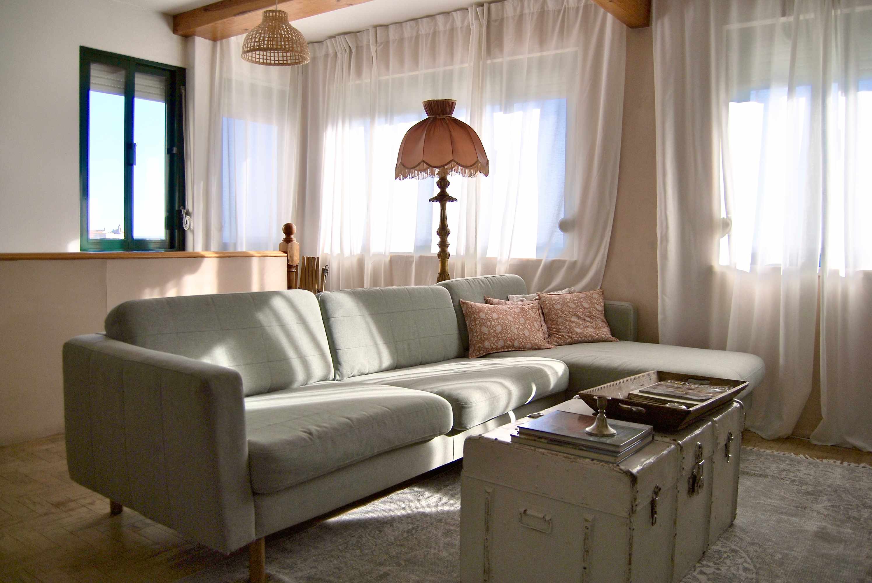 The 10 Best Editor-Loved Sofas for Loung