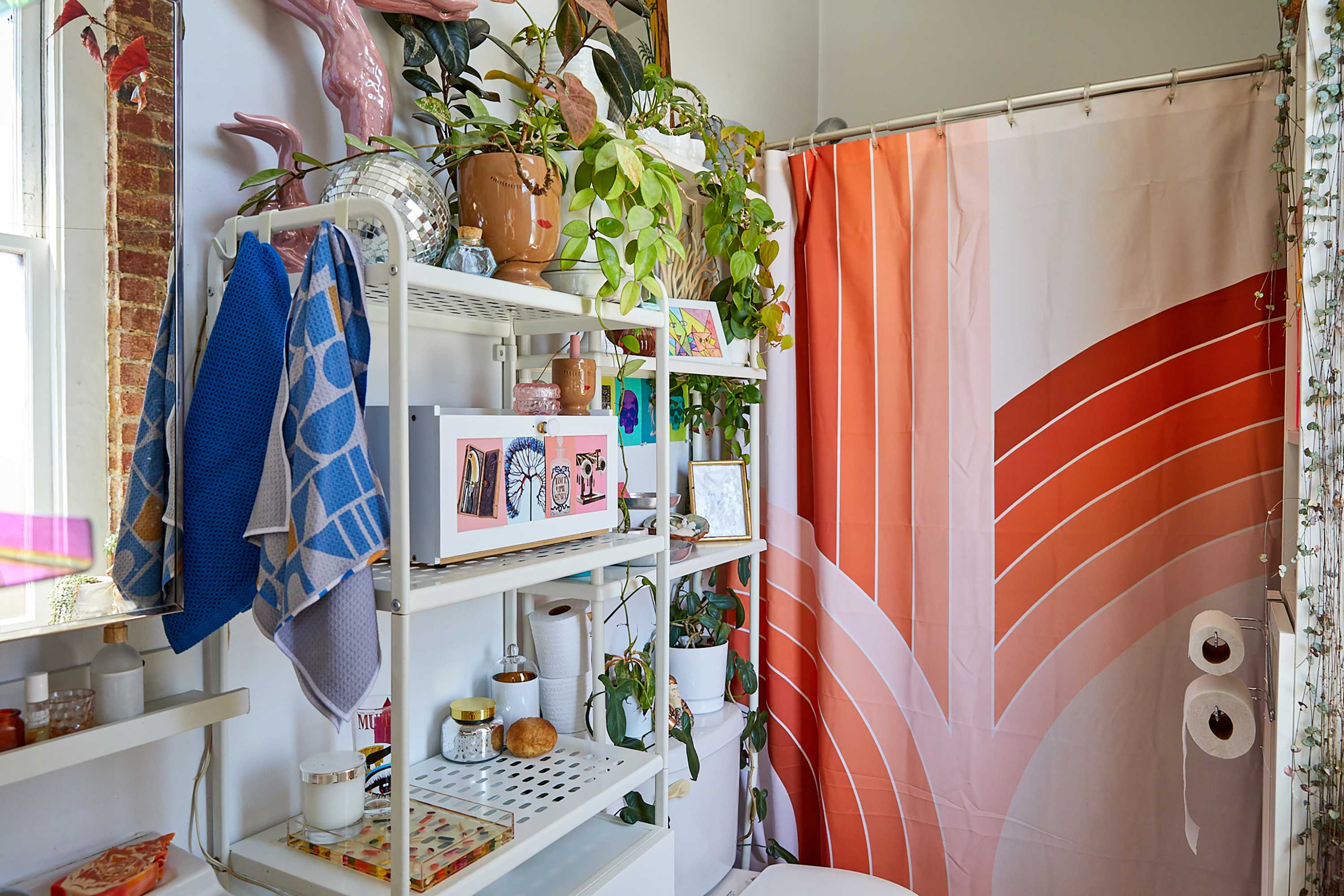 I Used a Command Wall Planter as Bathroom Storage — Now I Want One in Every Room