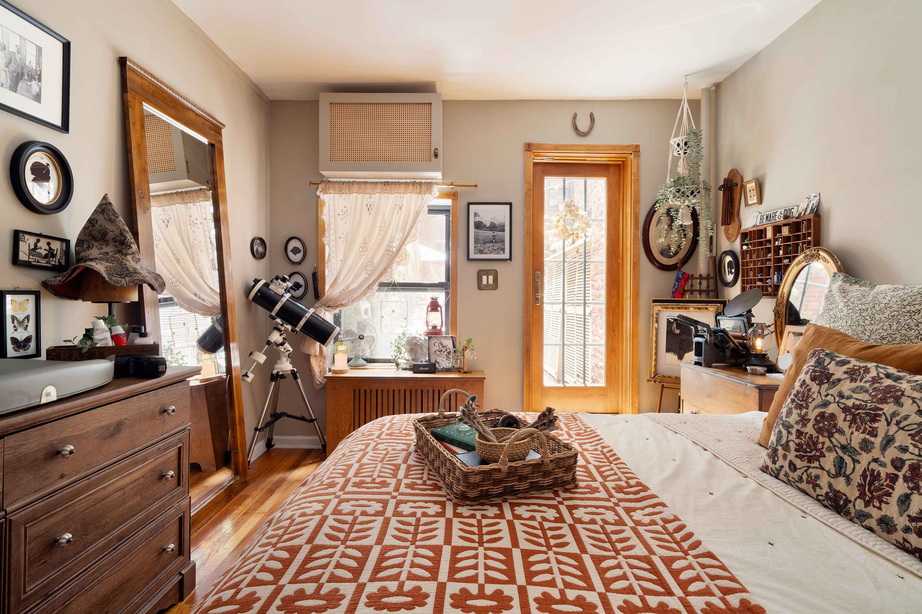 How a Family of Four Makes 550 Square Fe