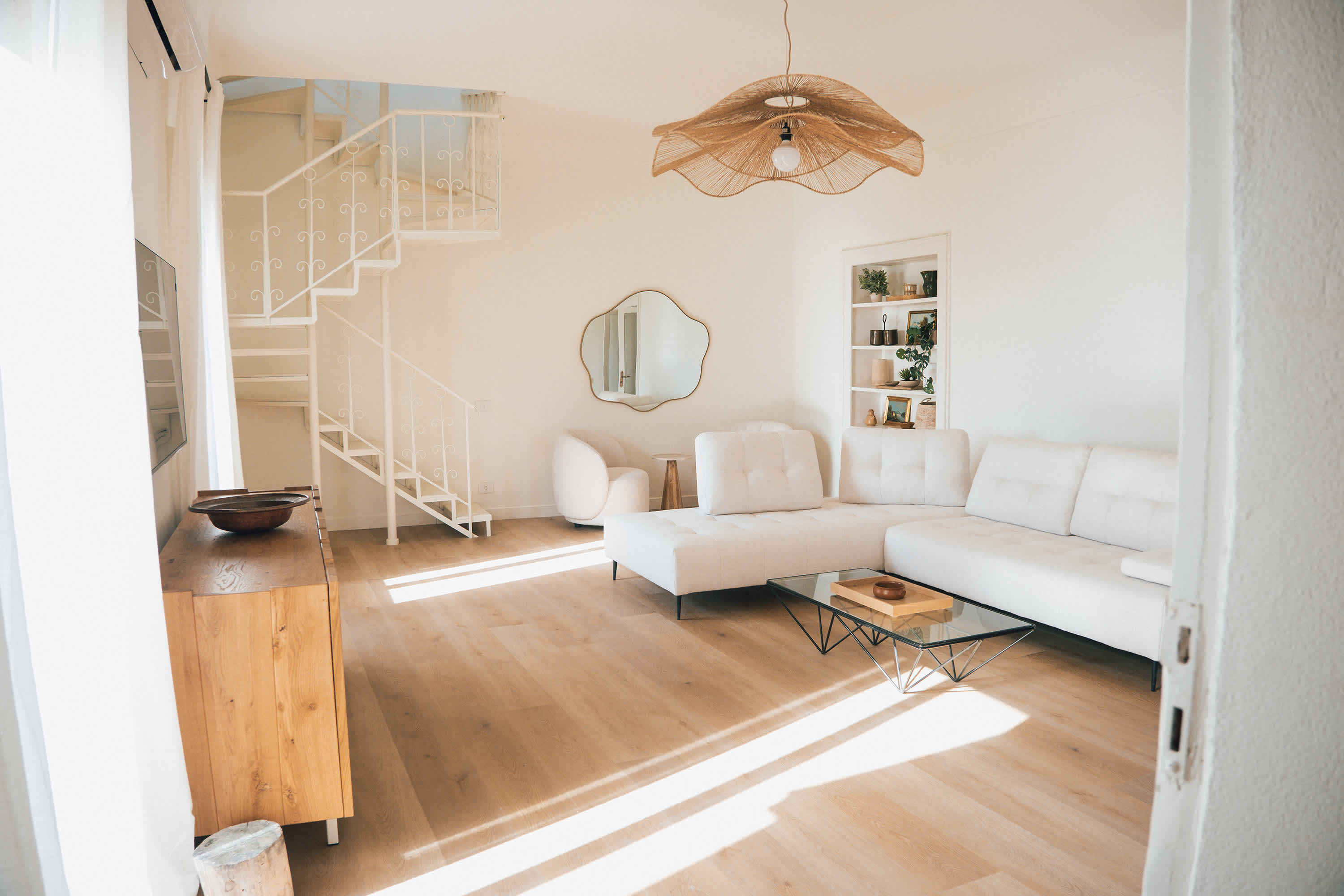 6 Coastal Design Rules That Designers Say Are Key for Luxe Beachy Vibes