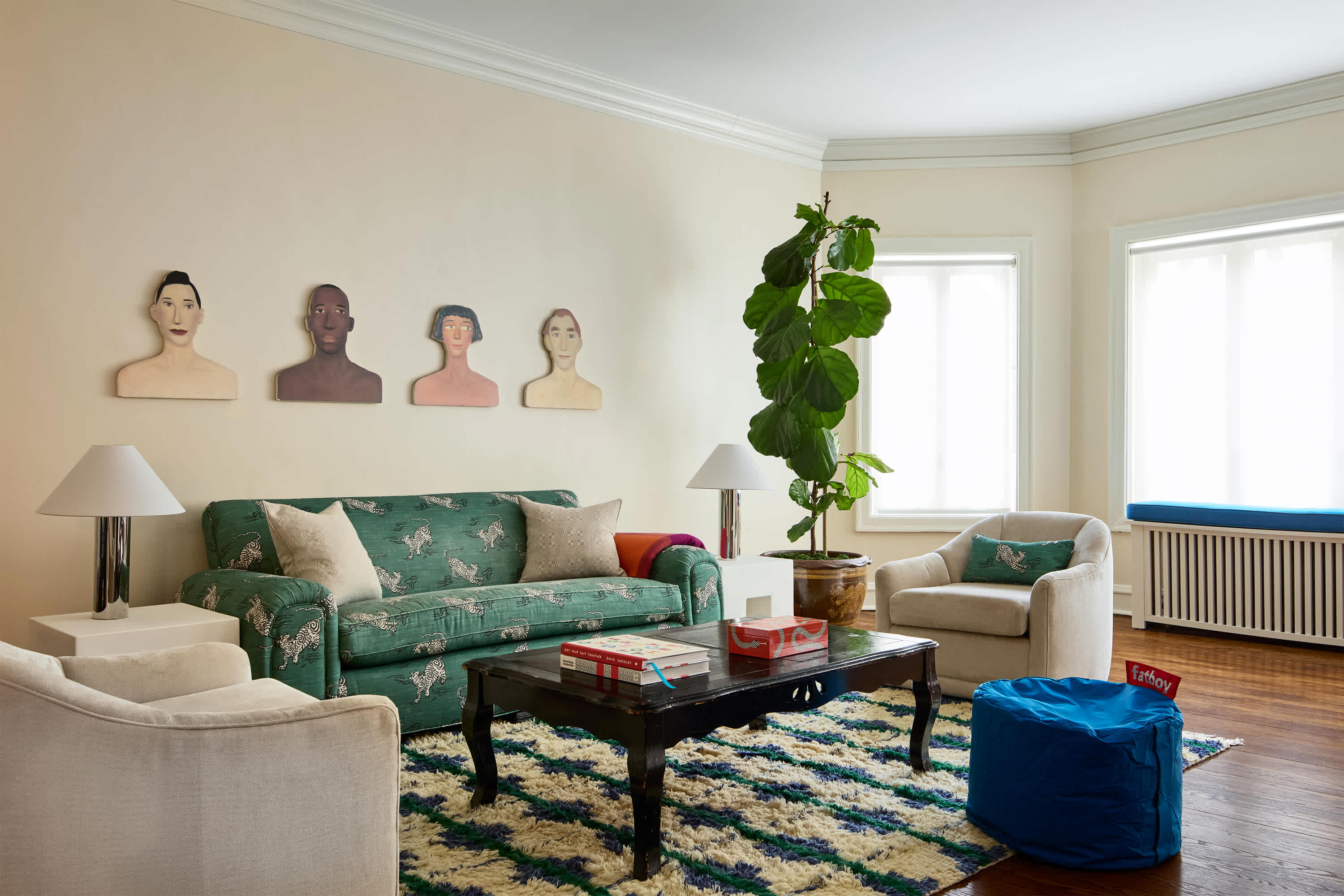 A Chicago Apartment Shows How to Mix Colorful Collections with Classic Furniture