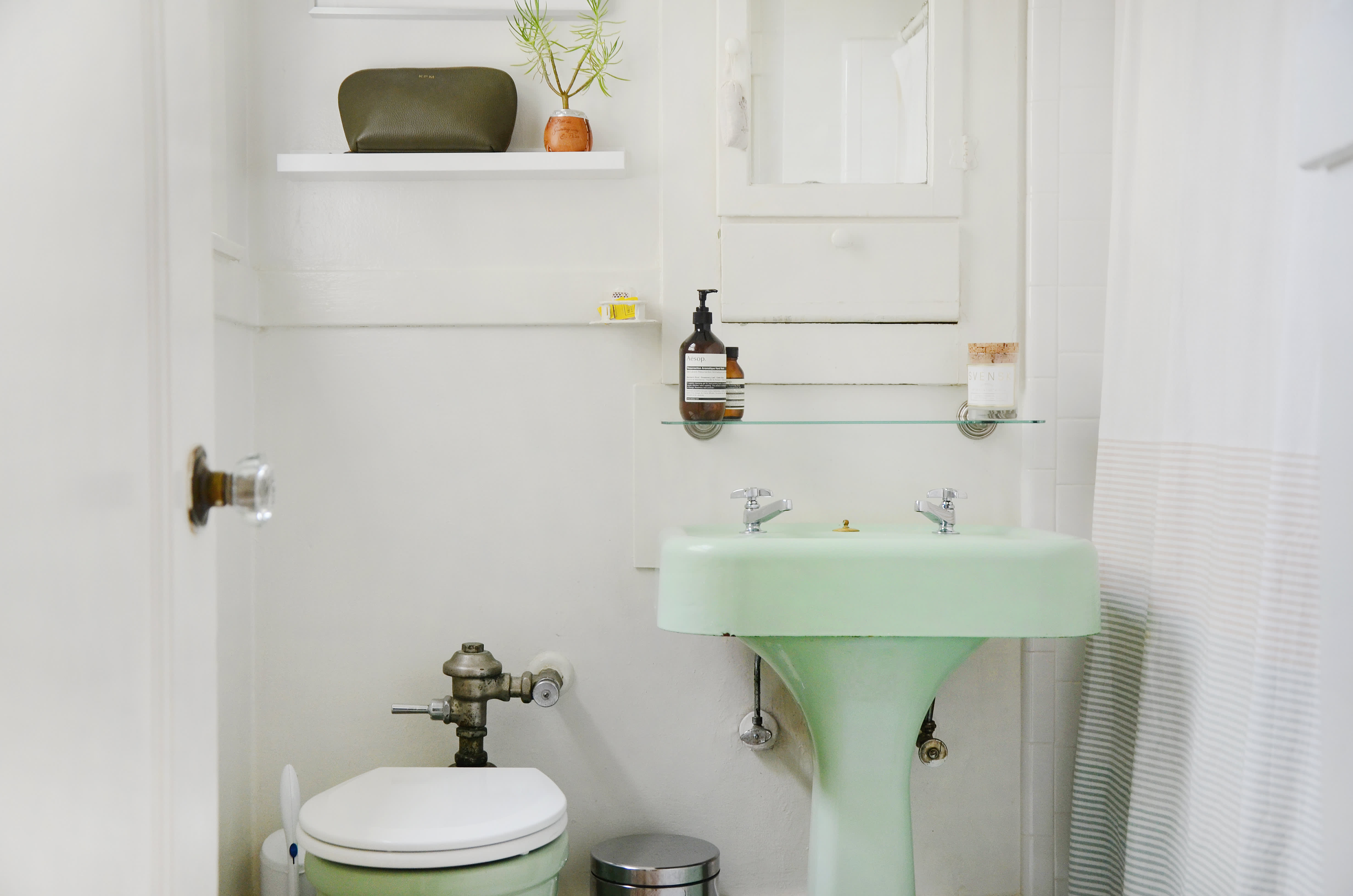 I Painted My Bathroom This Underrated Color on a Midnight Whim