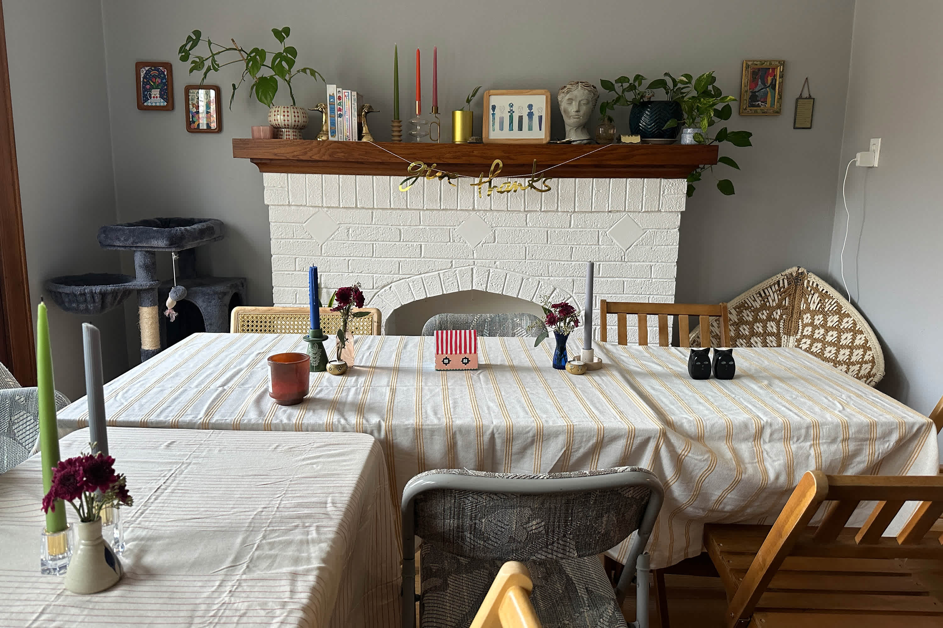 I Hosted 12 People for Friendsgiving in My Tiny Apartment