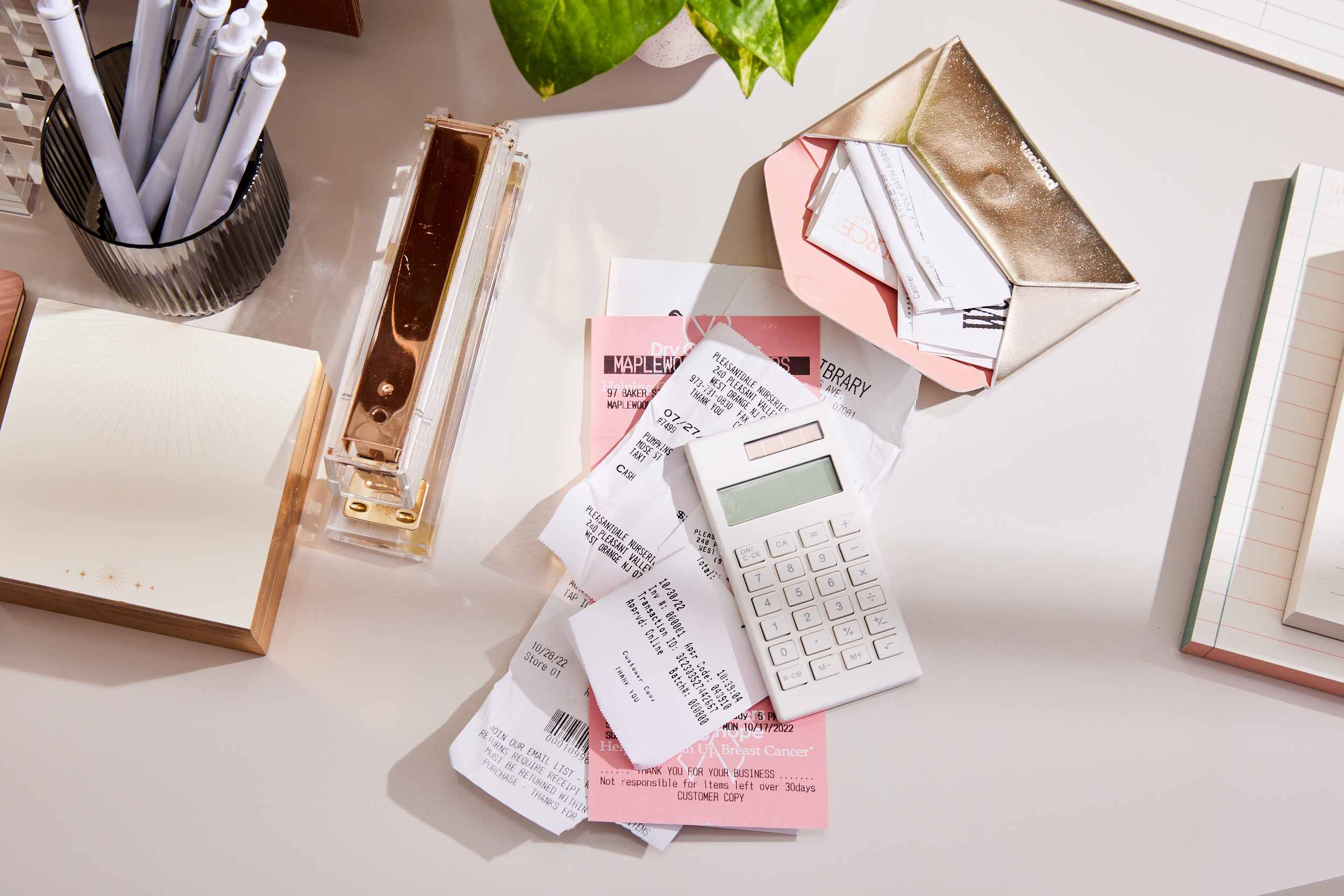 How to Stop Holding Onto Your Paper Clutter