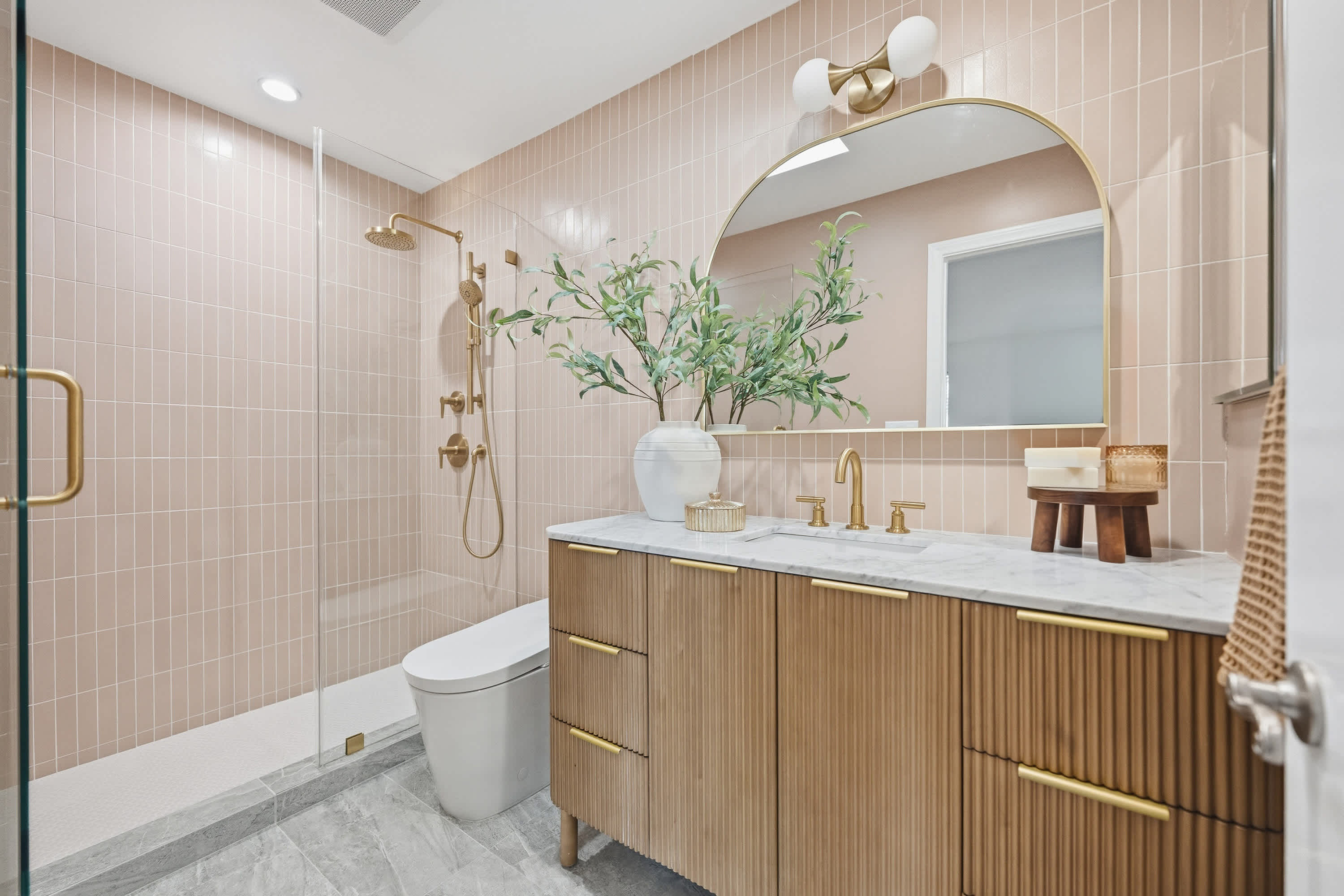Designers Say These 5 Bathroom Trends Al