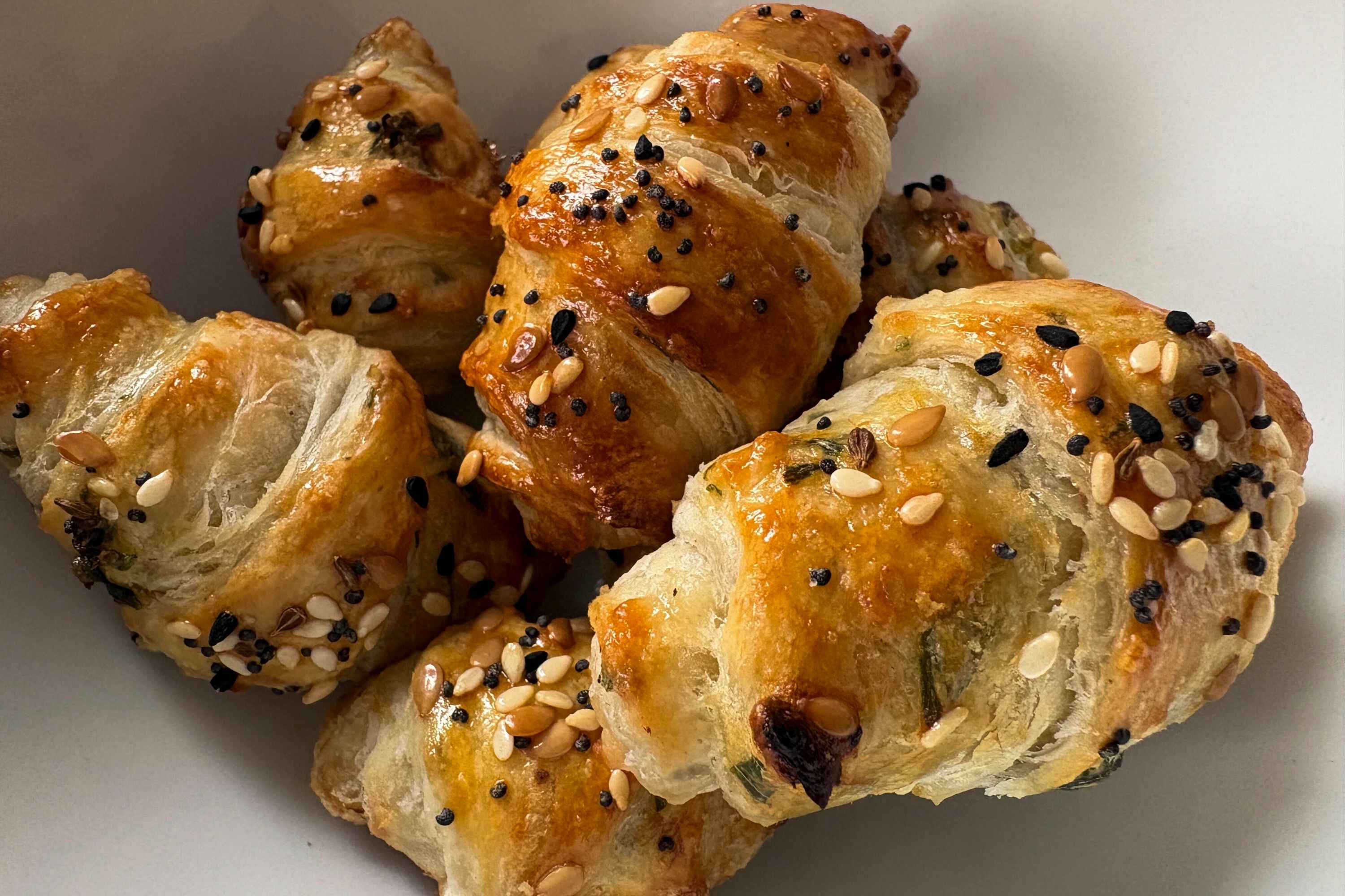 These Easy 2-Ingredient “Croissant Bites” Are the Only Appetizer You Need in Your Life