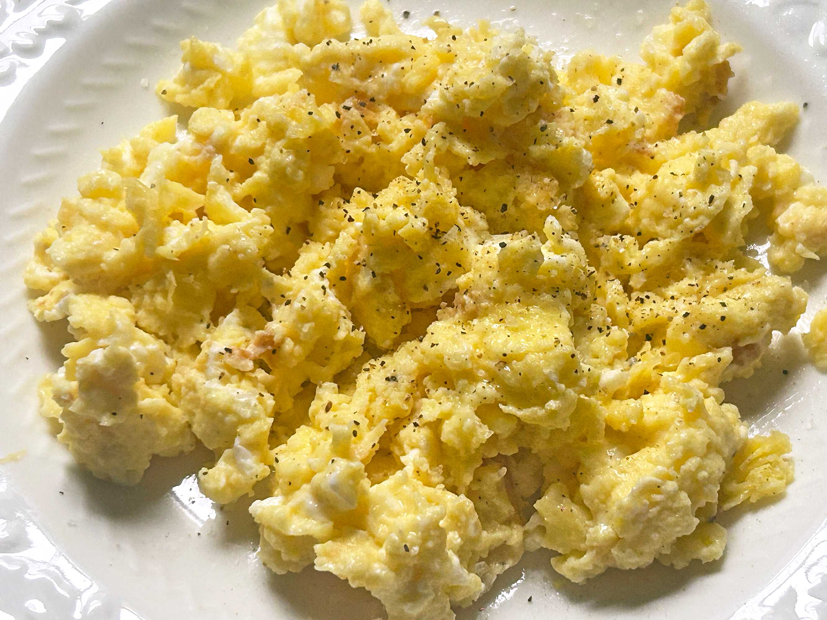 Creamy Cottage Cheese Scrambled Eggs