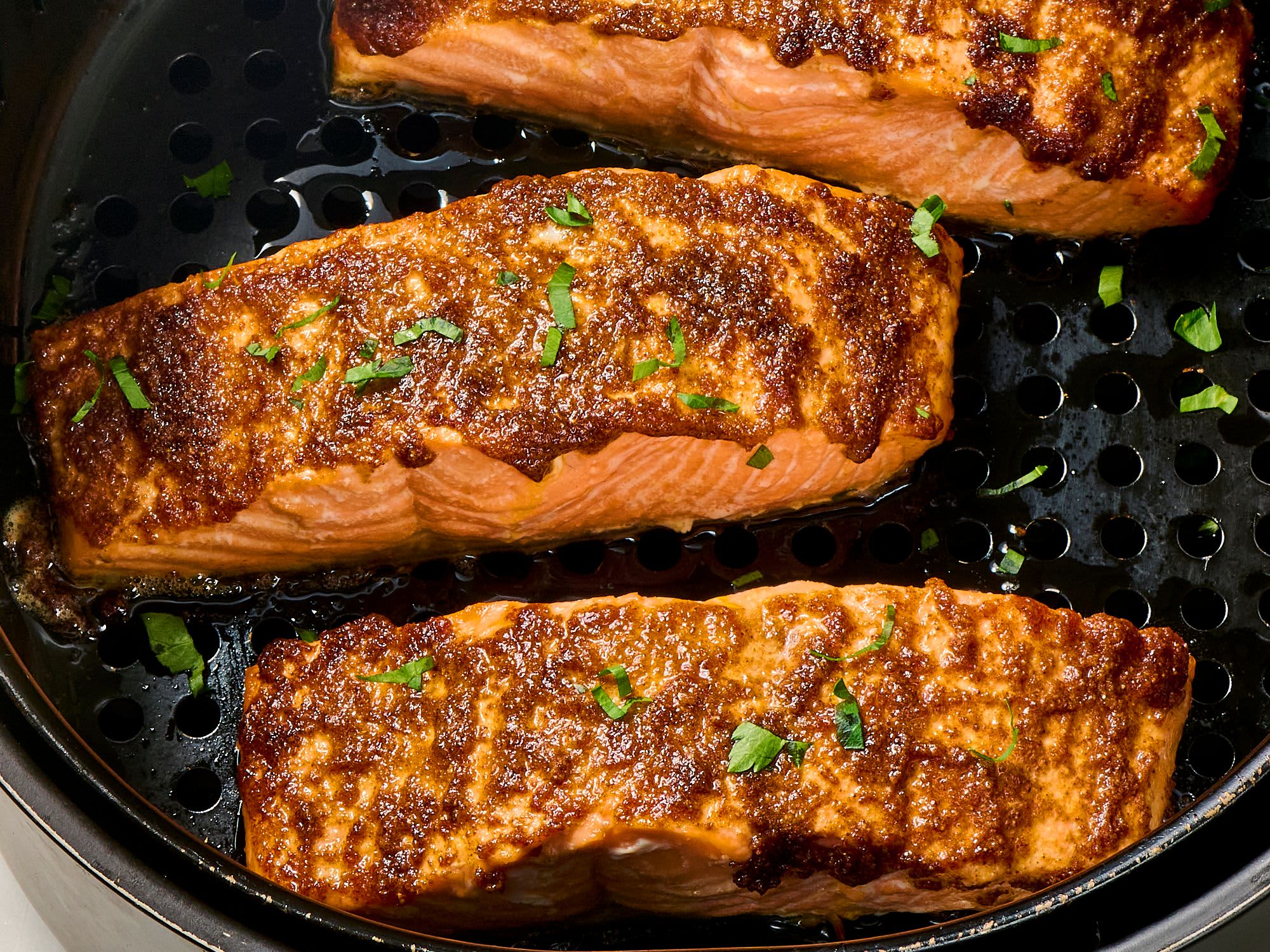 A Ninja Air Fryer That ‘Cooks Like a Champ’ Is on Sale for 39% Off Right Now