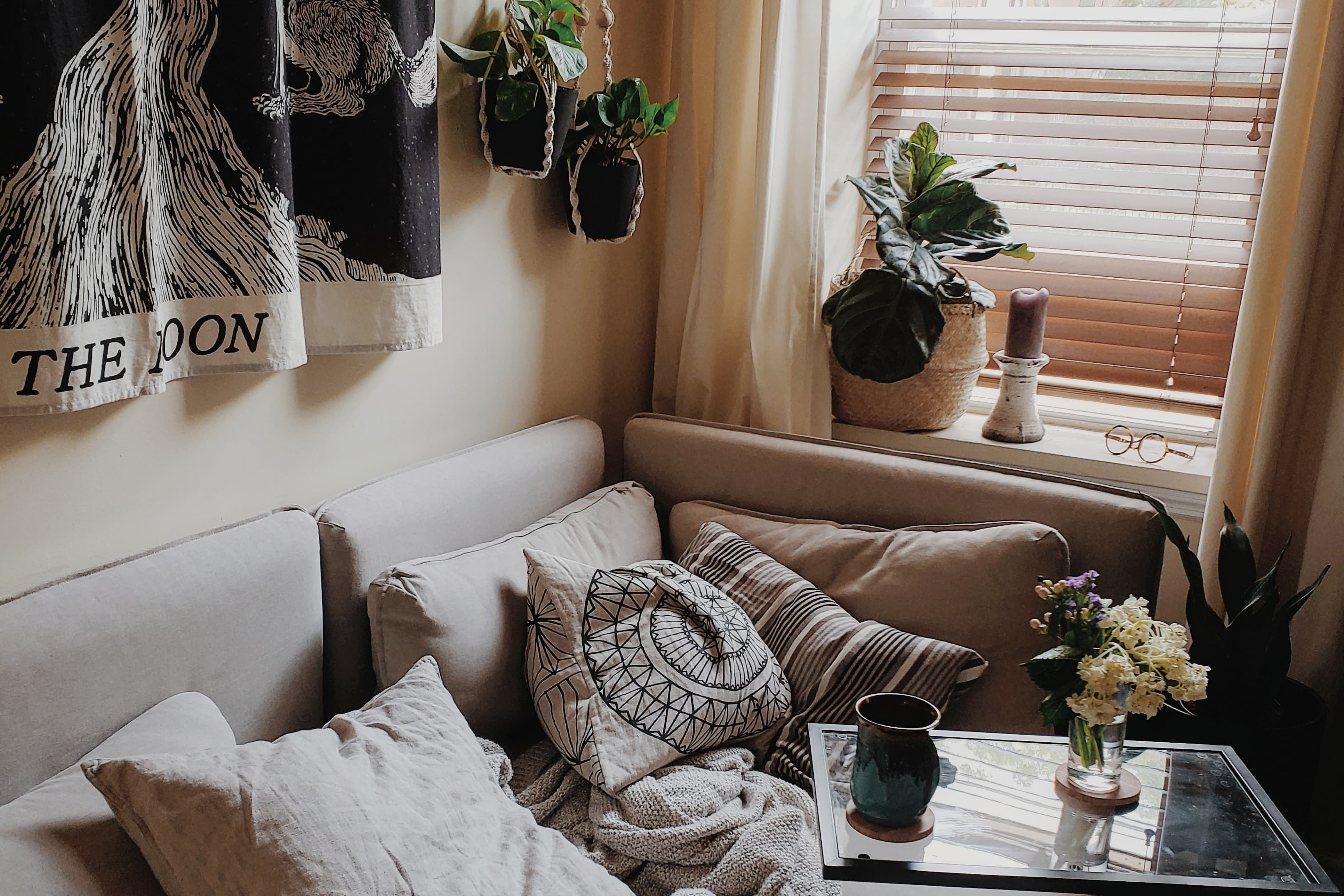 A Petite Philadelphia Studio Apartment Is 275 Square Feet of Style