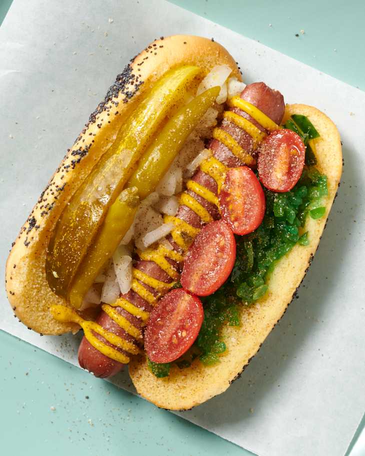 https://cdn.apartmenttherapy.info/image/upload/f_auto%2Cq_auto%3Aeco%2Cc_fill%2Cg_center%2Cw_730%2Ch_913/k%2F08-2023-chicago-style-hot-dog%2Fchicago-style-hot-dog-085