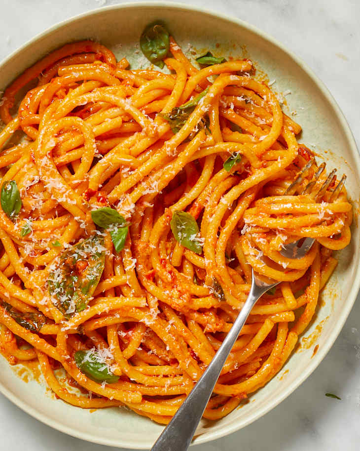https://cdn.apartmenttherapy.info/image/upload/f_auto%2Cq_auto%3Aeco%2Cc_fill%2Cg_center%2Cw_730%2Ch_913/k%2FPhoto%2FRecipes%2F2023-09-creamy-calabrian-chili-pasta%2Fcreamy-calabrian-chili-pasta-780