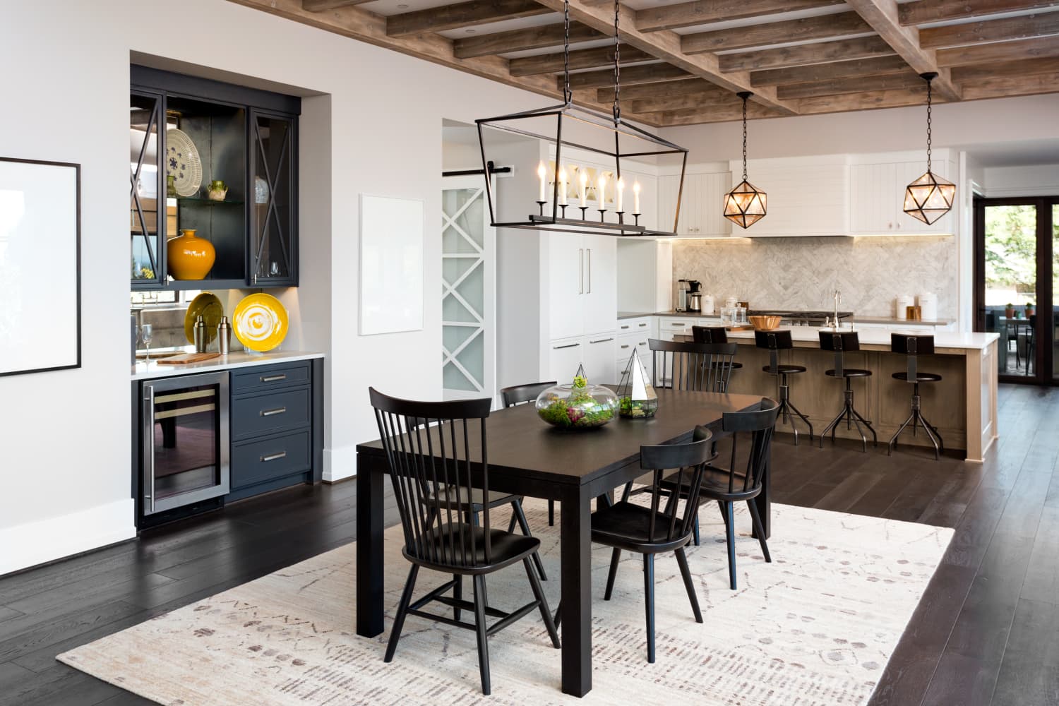 Fixer Upper-Inspired Decorating Mistakes to Avoid | Apartment ...